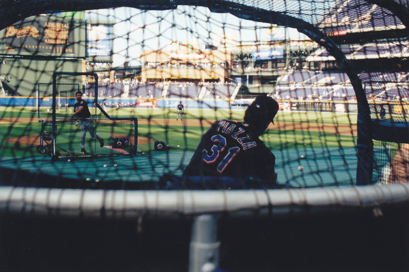 Mike Piazza takes BP.